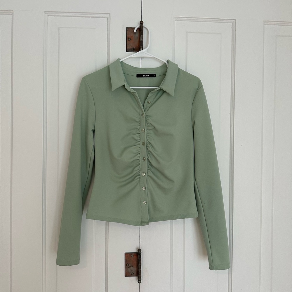 BIKBOK Mint Green ButtonUp Long Sleeve Blouse • Sz L • Quiet Luxury • Minimalist